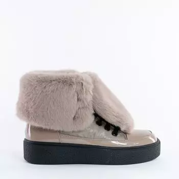 Бежевые лаковые дутики Calipso