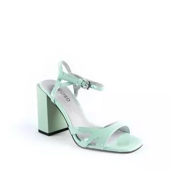 Мятные лаковые босоножки Calipso