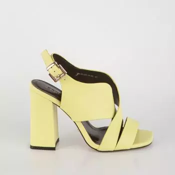 Желтые кожаные босоножки Calipso