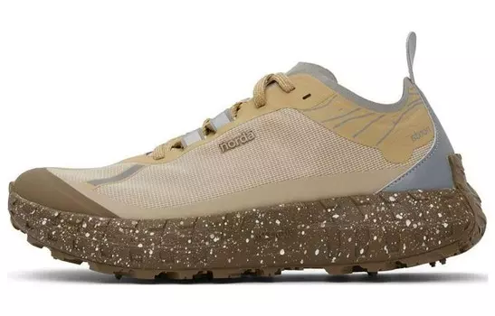 001 Кроссовки мужские низкие коричневые Norda