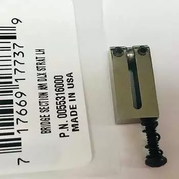 005-5316-000 Офсетное седло для гитары Fender American Deluxe Strat, левостороннее, хромированное 005-5316-000 Fender Guitar Offset Saddle American Deluxe Strat Left-Hand Chrome