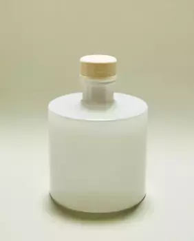 (100 мл) диффузор с язычками можжевельника и бергамота Zara Home, белый