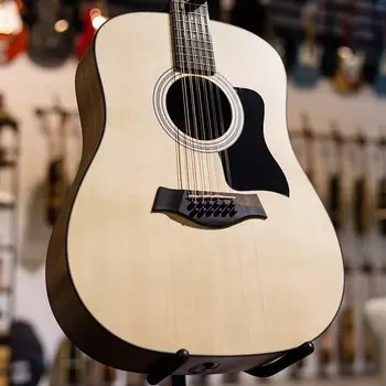 12-струнная акустическая/электрическая гитара Taylor 150e Dreadnought с сумкой для переноски