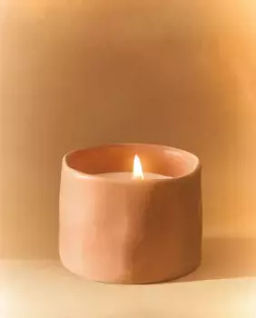 (150 г) ароматическая свеча «Мускусная роза» Zara Home, розовый