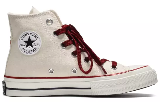 1970-е годы. Кеды унисекс с высоким берцем бежевого/красного цвета. Converse