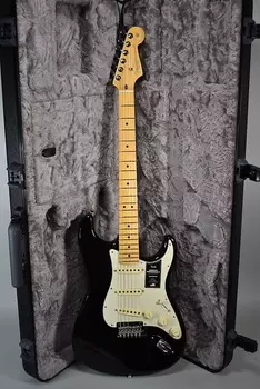 2022 Fender American Pro II Stratocaster Black Finish Электрогитара с OHSC