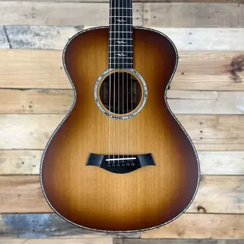 2022 Taylor Custom Grand Concert 12-Fret Western Red Cedar &amp; Koa с ES2 и OHSC Custom Grand Concert 12-Fret Western Cedar