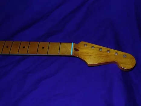 21 Jumbo Fret Relic 9.5 Radius C Stratocaster Vintage Allparts Fender Licensed Maple Neck Fender Licensed Stratocaster Neck