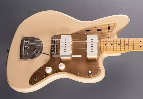 40th Anniversary Jazzmaster Vintage Edition - Satin Desert Sand Squier 40th Anniversary Jazzmaster Edition -