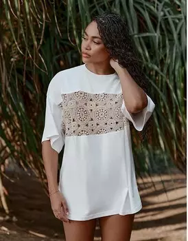 4th & Reckless x Loz Vassallo – Soleil – Пляжная футболка кремово-белого цвета =f со вставкой, связанной крючком, комбинированная деталь