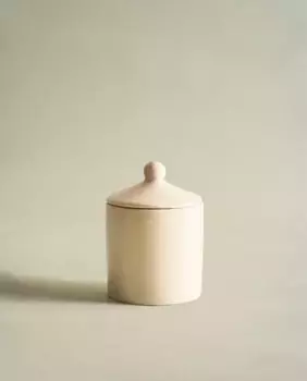 (75 г) ароматическая свеча с белыми лепестками Zara Home, слоновая кость