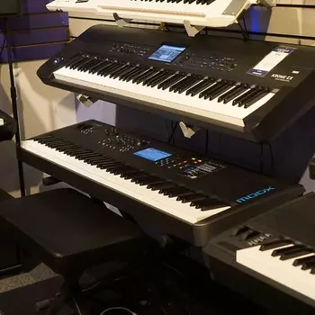88-клавишный клавишный синтезатор Yamaha MODX8 MODX8 88-key Keyboard Synthesizer