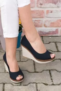 9674040305 Черные женские туфли на танкетке Fox Shoes