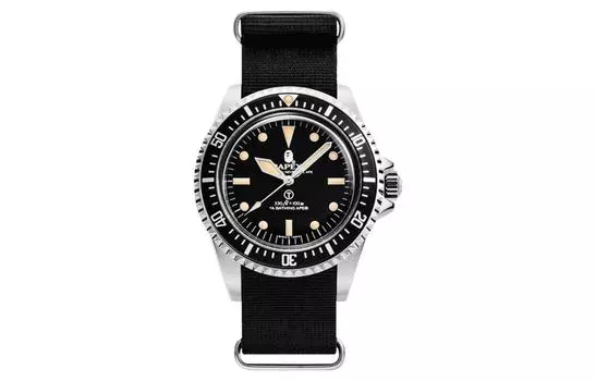 A BATHING APE Часы Bape Vintage Type 1 Bapex Nato 'Silver'