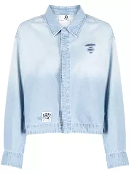 A Bathing Ape джинсовая куртка с нашивкой-логотипом, синий
