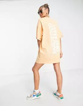 Абрикосовое платье-футболка оверсайз с рисунком на спине ASOS Weekend Collective