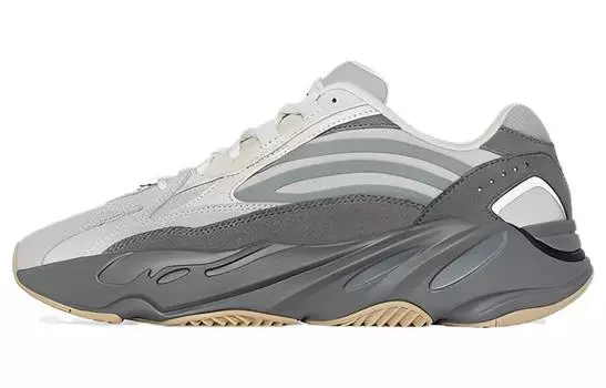 Кроссовки Adidas Originals Yeezy Boost 700 V2 Unisex, серый/темно-серый