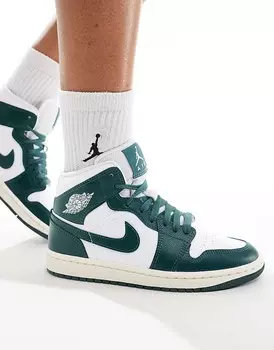 Air Jordan 1 — зелено-белые спортивные туфли до щиколотки