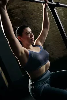 Активный спортивный бюстгальтер без косточек Shock Absorber, серый