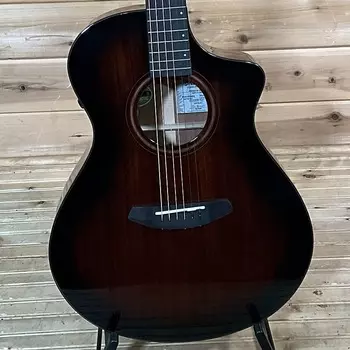 Акустическая электрогитара Breedlove Wildwood Pro Concert Suede CE - африканское красное дерево Wildwood Pro Concert Suede CE Acoustic Electric Guitar - African Mahogany