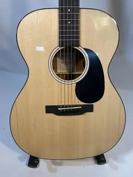 Акустическая электрогитара Martin 000-12E Koa - натуральная ситхинская ель Martin 000-12E Koa -Electric Guitar - Sitka Spruce