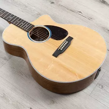Акустическая электрогитара Martin Guitars SC-13E, верхняя дека из ситкинской ели, цвет натуральный SC-13E-4