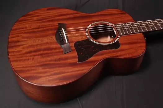 Акустическая электрогитара Taylor GTe из красного дерева - 067 GTe Mahogany