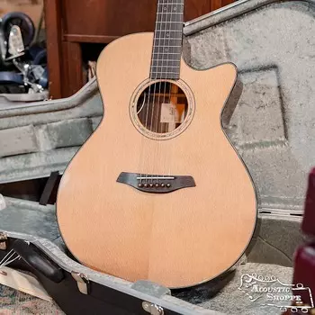 Акустическая гитара