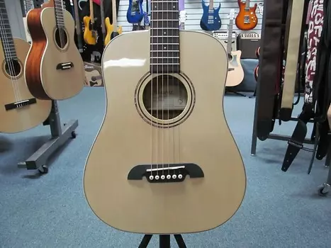 Акустическая гитара Alvarez RT26 Travel-size Acoustic Guitar with Gigbag