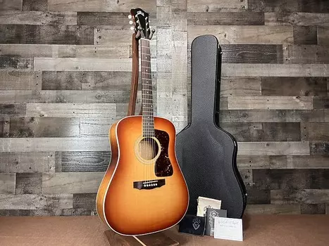 Акустическая гитара Guild D-40 Standard Dreadnought Acoustic Guitar - Pacific Sunset Burst W/OHSC