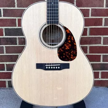 Акустическая гитара Larrivee L-03, Sitka Spruce Top, Mahogany Back & Sides, Ebony Fretboard and Bridge, Hardshell Case