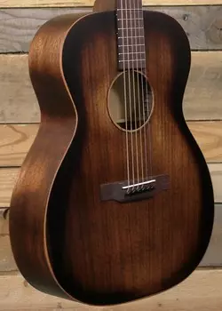 Акустическая гитара Martin 000-15M StreetMaster из красного дерева с футляром Martin 000-15M StreetMaster Guitar Distressed w/ Case