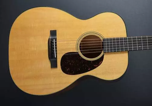 Акустическая гитара Martin 00-18