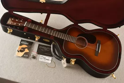 Акустическая гитара Martin Custom Shop 00 18 Style Adirondack Ambertone Guitar #2750437