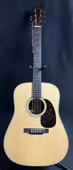 Акустическая гитара Martin D-28 Standard Dreadnought Acoustic Guitar Vintage Natural w/ Case