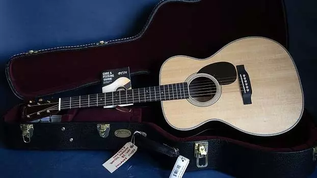 Акустическая гитара Martin OM-28 Modern Deluxe