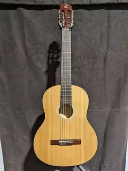 Акустическая гитара Ortega RST5 Student Classical Nylon 6-String Guitar