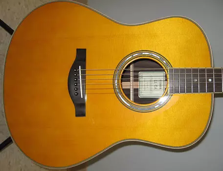 Акустическая гитара Yamaha LL-TA Premium TransAcoustic Acoustic/Electric Dreadnought 2022 - Vintage Tint w/case Reverb, Chorus without an Amp