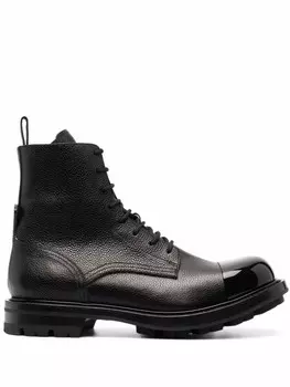 Alexander McQueen ботинки Wander на шнуровке, черный