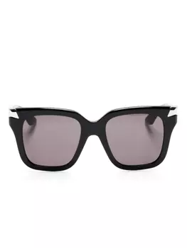 Alexander McQueen Eyewear солнцезащитные очки в массивной оправе с логотипом, черный