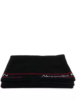 Alexander McQueen пляжное полотенце с логотипом, черный
