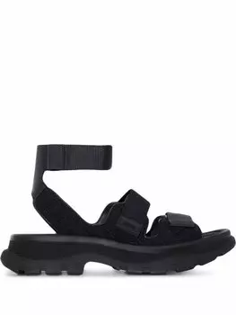 Alexander McQueen сандалии Tread, черный
