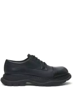 Alexander McQueen туфли Tread на шнуровке, черный