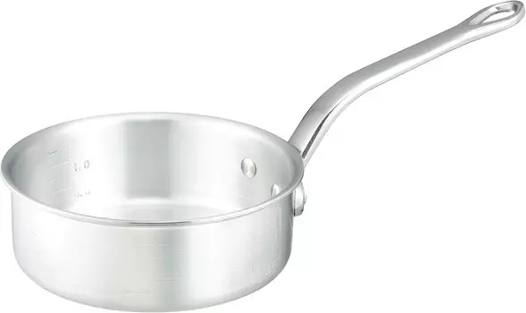 Алюминиевая профессиональная неглубокая кастрюля Chef с одной ручкой и градуировкой диаметром 7,1 дюйма (18 см) EBM