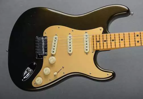 American Ultra Stratocaster - Техасский чай с кленом Fender American Stratocaster – w/Maple