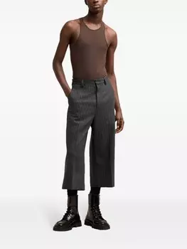 AMI Paris шорты Military в тонкую полоску, серый