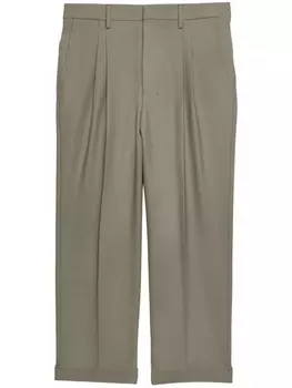 AMI Paris укороченные брюки со складками, серый