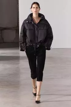 Анорак из водоотталкивающего стеганого нейлона ZARA, черный