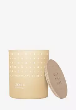 Ароматическая свеча Scented Candle W Lid Skandinavisk, цвет lykke