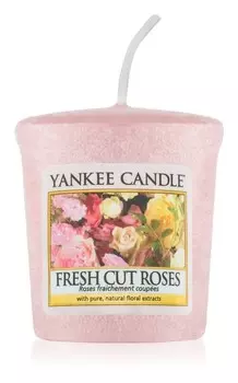 Ароматическая свеча Yankee Candle Fresh Cut Roses
